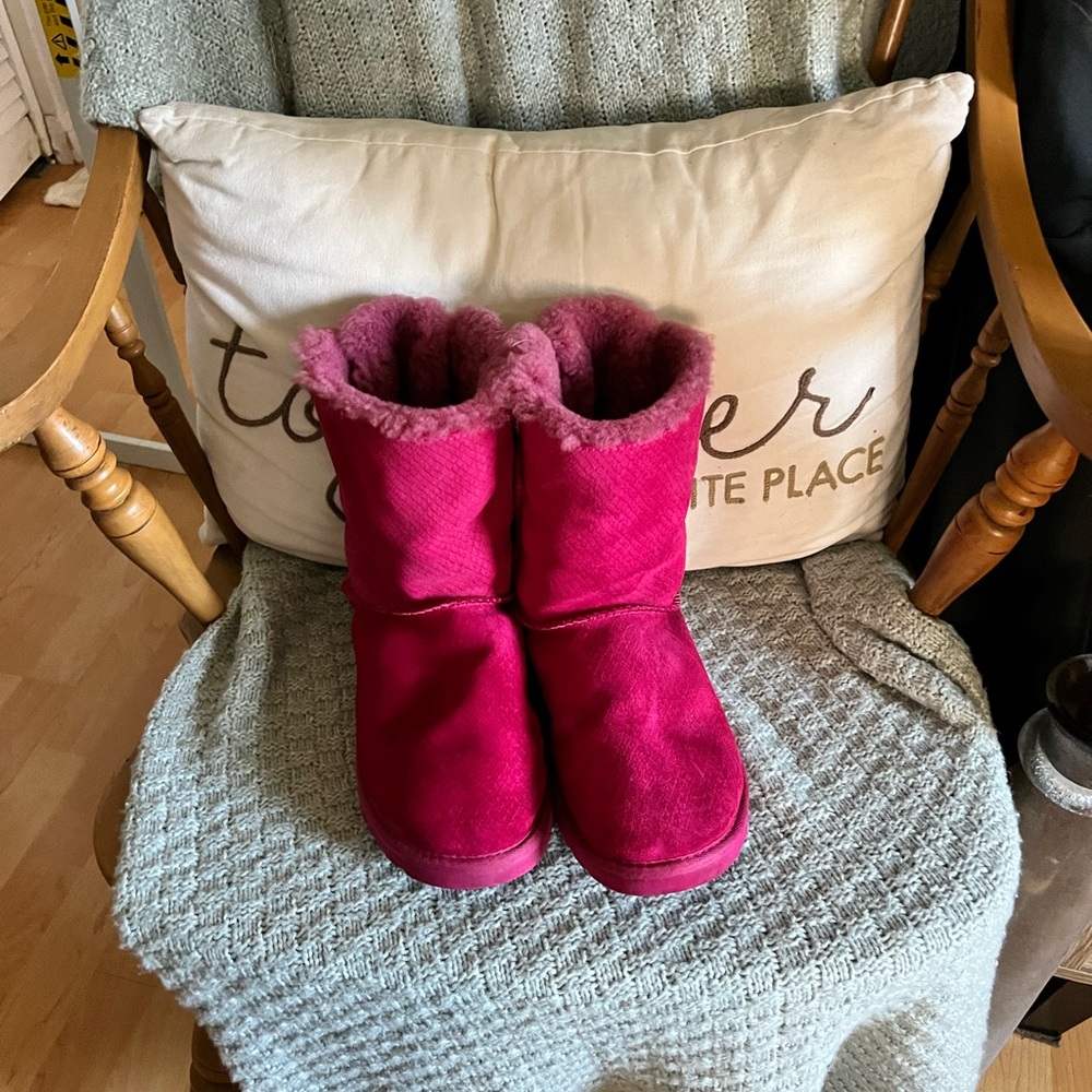 UGG Bailey bow II boots hot pink fusia women's 6